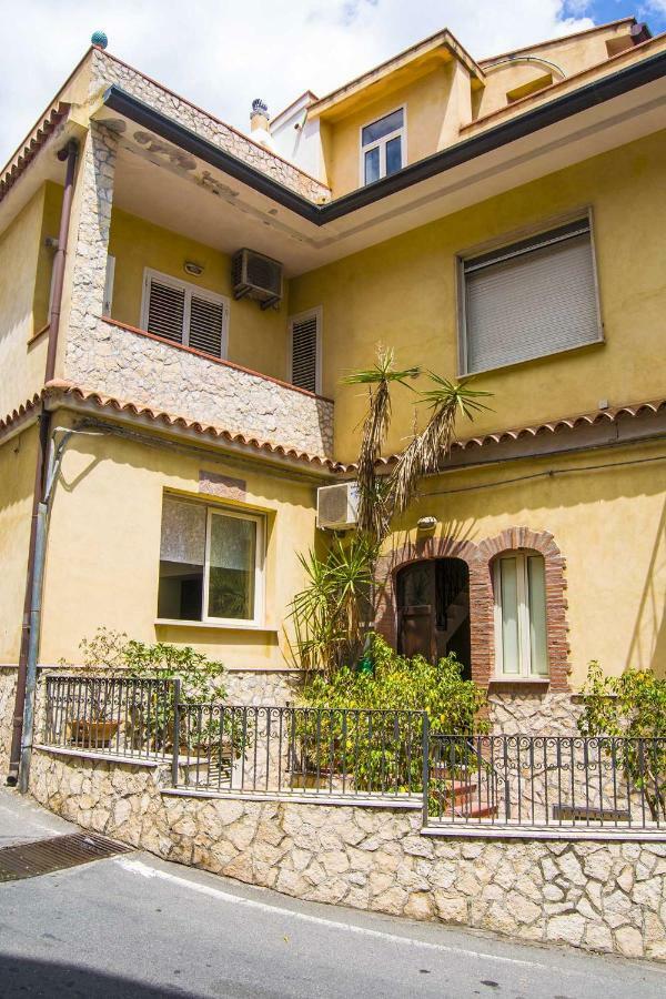 Nonna Peppina Central Apartments Taormina Exterior photo